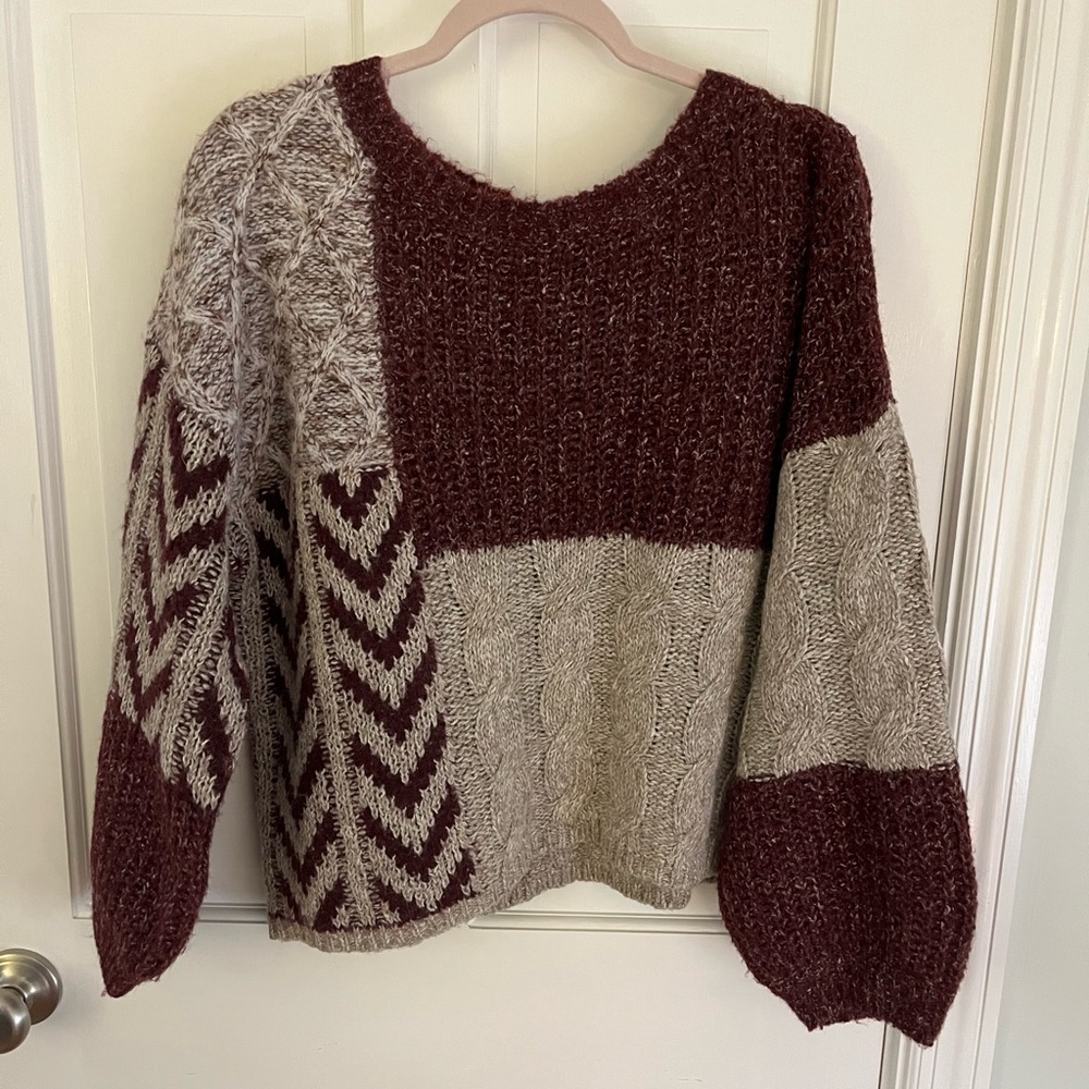 Blu Pepper Mixed Pattern Burgundy and Gray Crewneck Sweater Size Medium